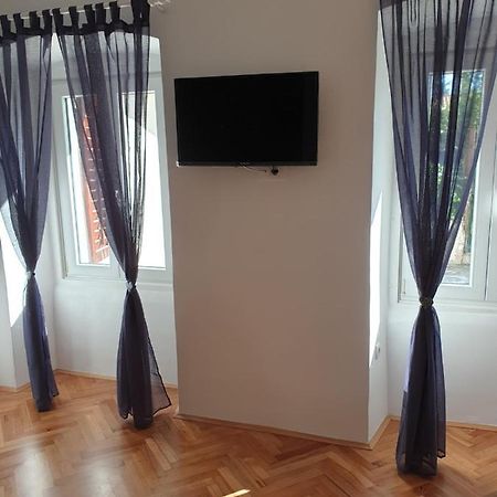 Apartman P-E Пула Экстерьер фото